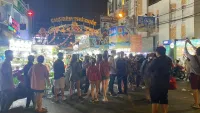 Tiểu thương chợ đêm Phú Quốc giăng băng rôn phản đối thu hồi mặt bằng