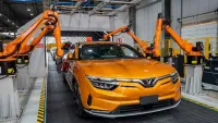 VinFast xuất khẩu 999 ô tô điện thông minh đầu tiên ra thị trường quốc tế