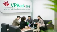 Đằng sau “chiêu” tăng phí của VPBank…