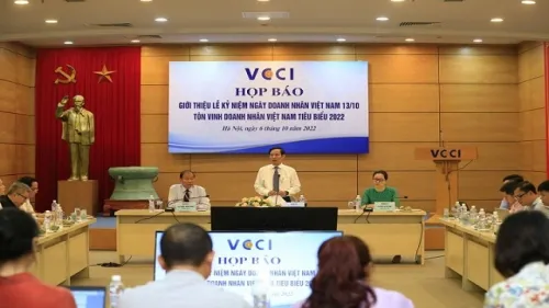 Tôn vinh 60 doanh nhân Việt Nam tiêu biểu nhất năm 2022